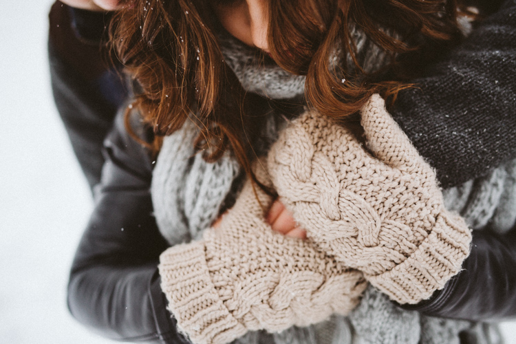 sesja narzeczeńska w zimie