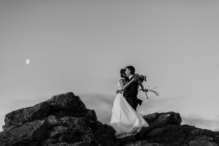 sesja ślubna o wschodzie słońca