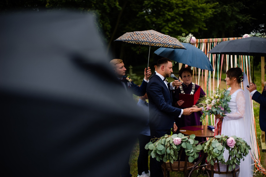 plenerowy ślub pod Warszawą