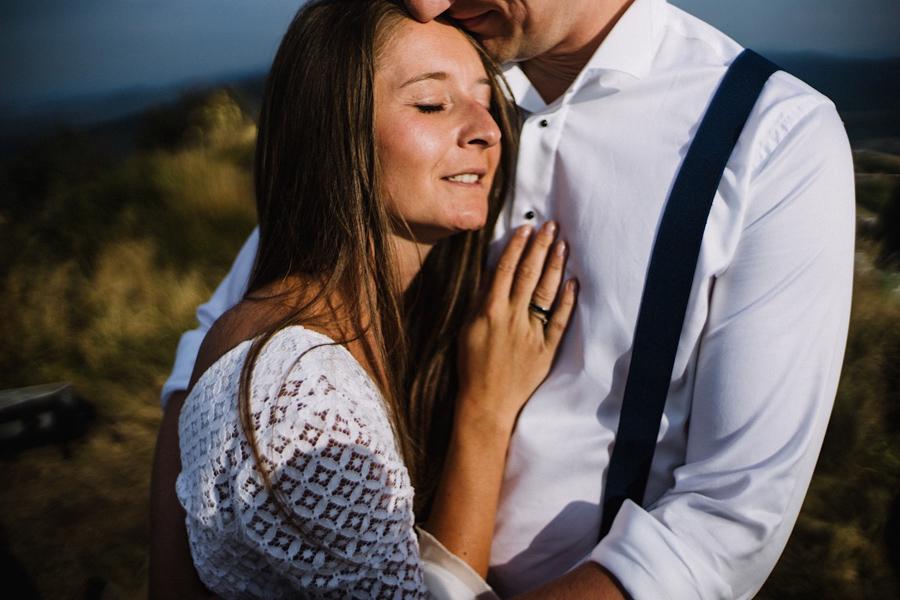 bliskość na plenerze ślubnym