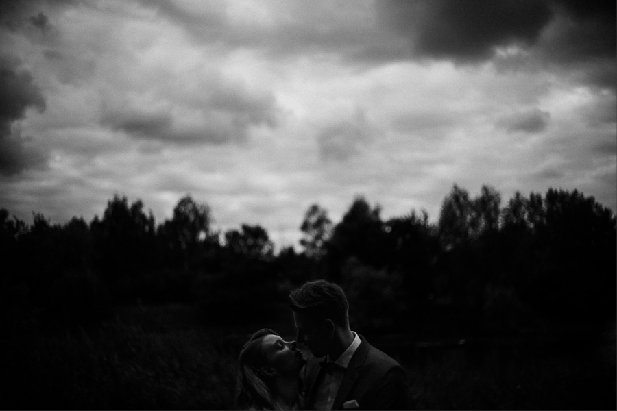 ślub w Winiarni nad jeziorem