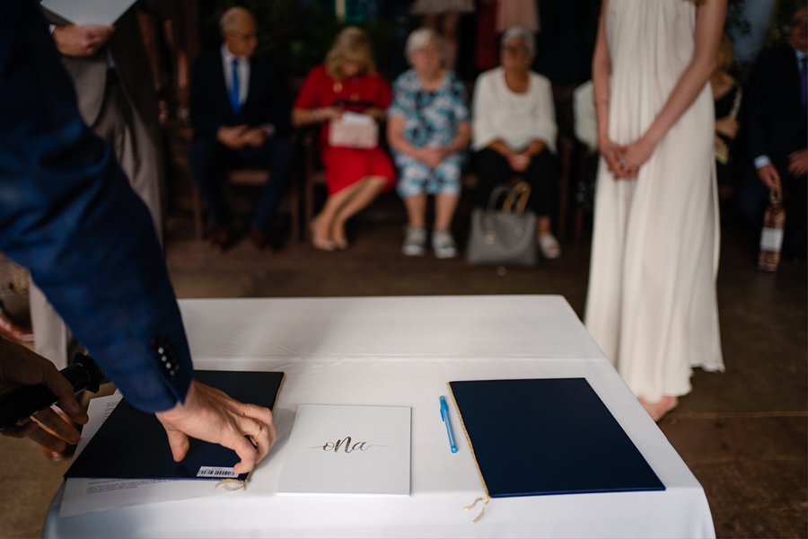 plenerowy ślub nad jeziorem