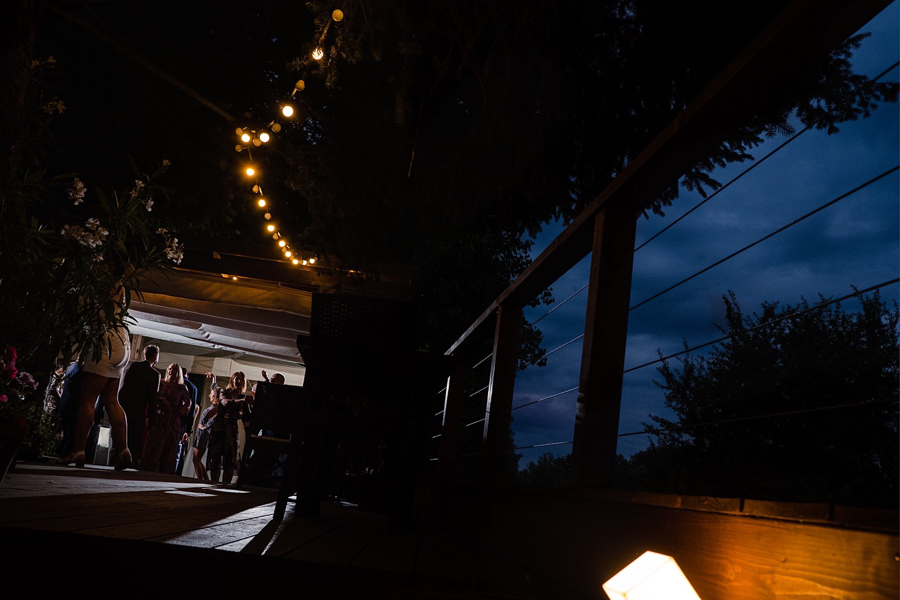 winiarnia nad jeziorem